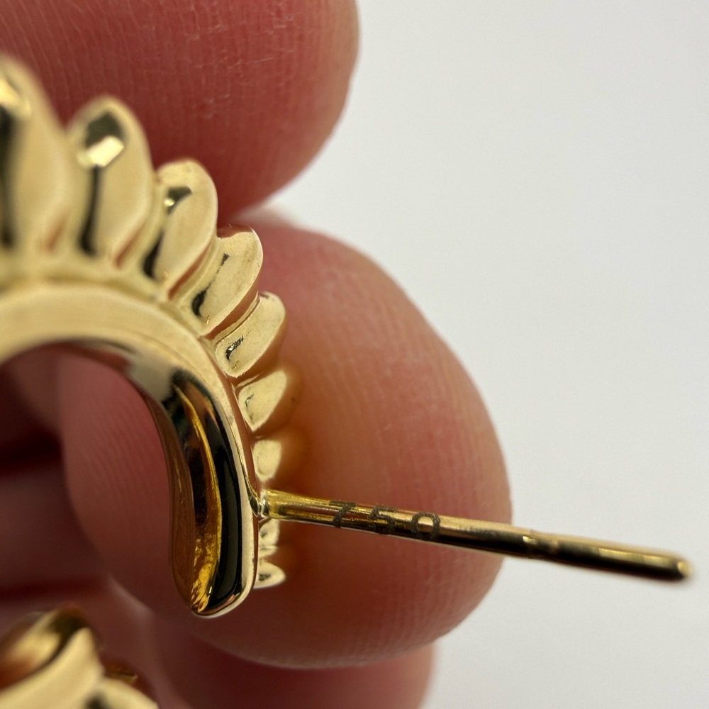 18K Genuine Yellow Gold Spiked Stud Earrings (Preowned) - Picture 9 of 17